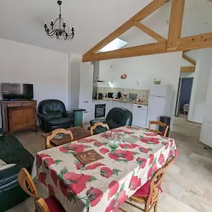  Hébergement de vacances Elegante Maison T4 Avec Terrasse Vue Rhone